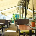 Ko'ono Hotel
