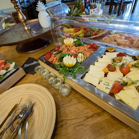 Ko'ono מלון קונסטנץ